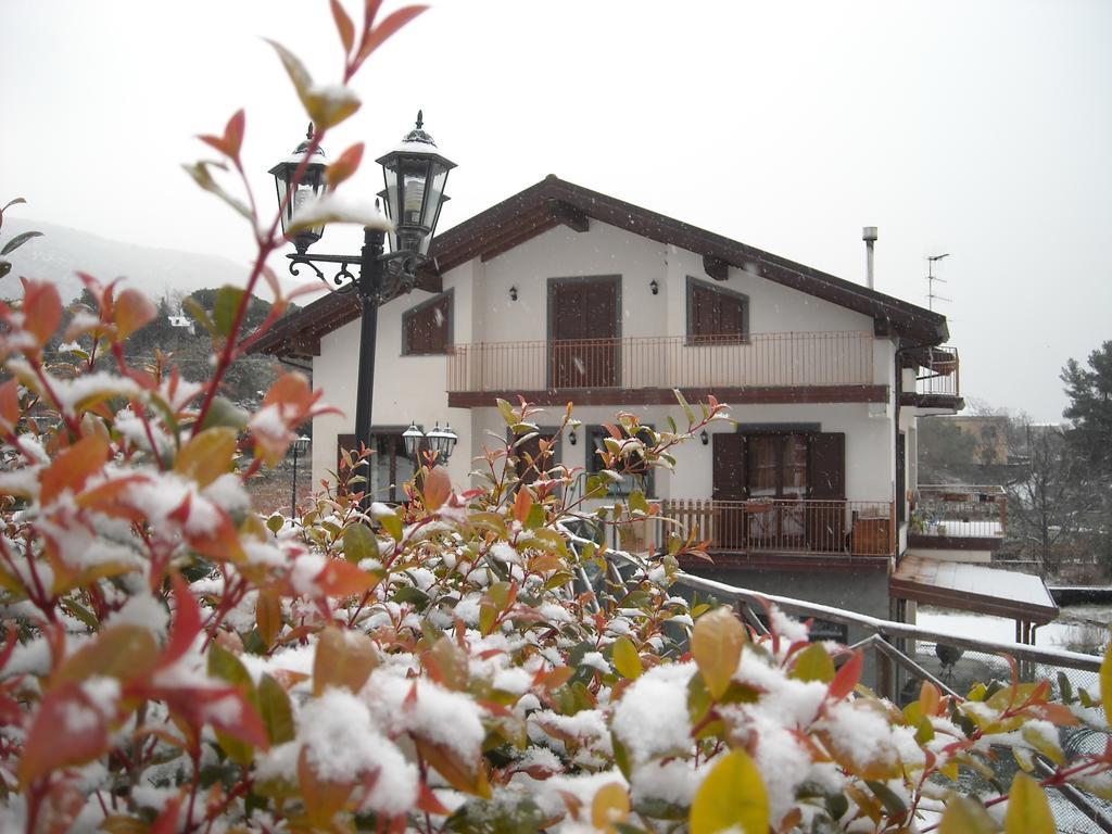 Aurora Dell'Etna Acomodação com café da manhã Zafferana Etnea Quarto foto